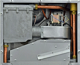 rv csi 85 aaa 780 case off upper.jpg